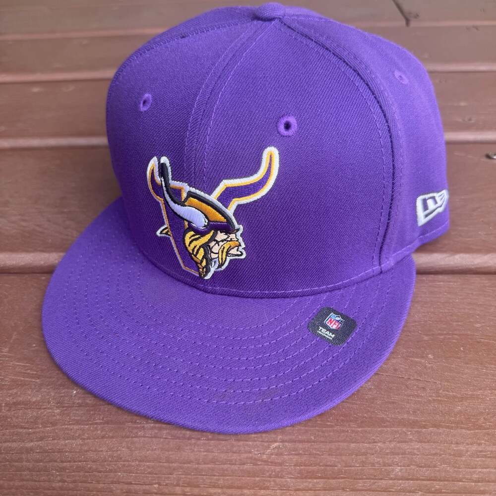 New Era 59Fifty Minnesota Vikings V NFL Purple Fitted Hat Cap Lid 7 3/8